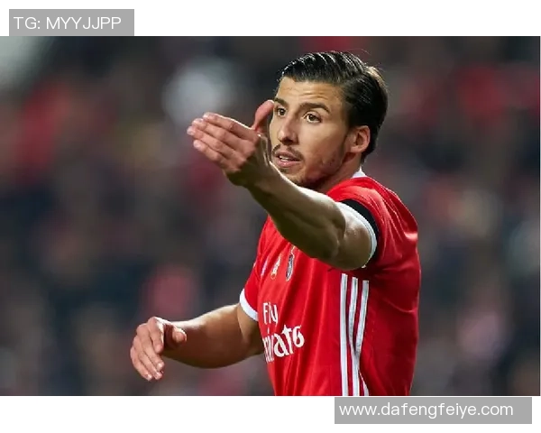 世界杯曼联与本菲卡激战成平局帽子戏法瞬间点燃全场热情