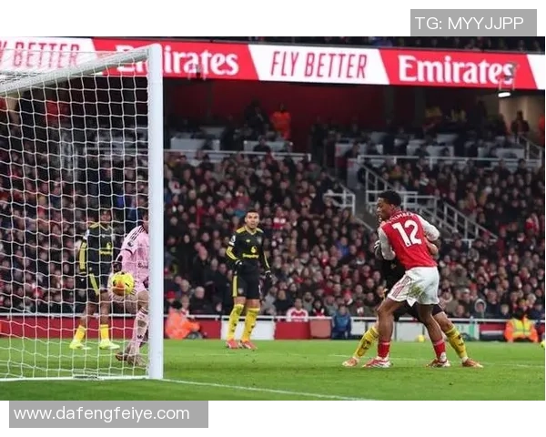 国王杯激战尤文图斯与曼联握手言和乌龙球瞬间引发全场热议